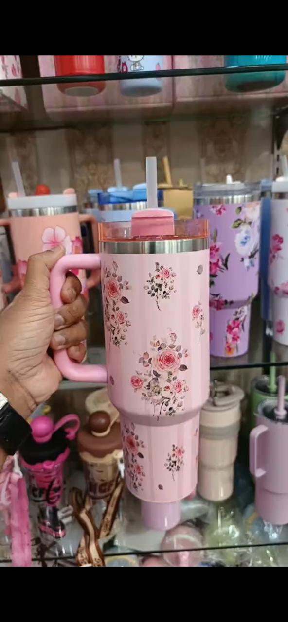 ⚡ Premium Tumbler Bottle — Stay Hydrated in Style!