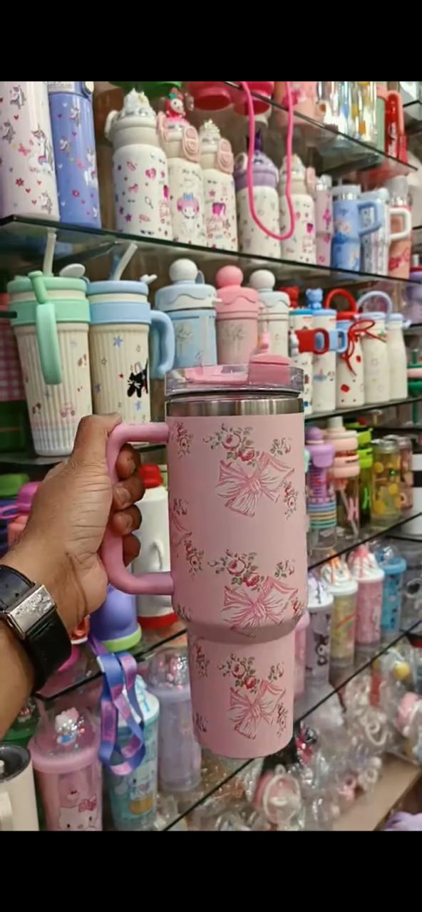 ⚡ Premium Tumbler Bottle — Stay Hydrated in Style!