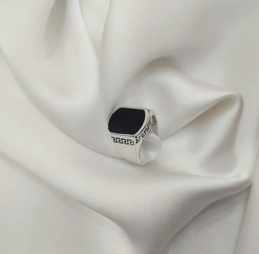 Royal Black Stone Ring – Vintage Silver Men's Jewelry