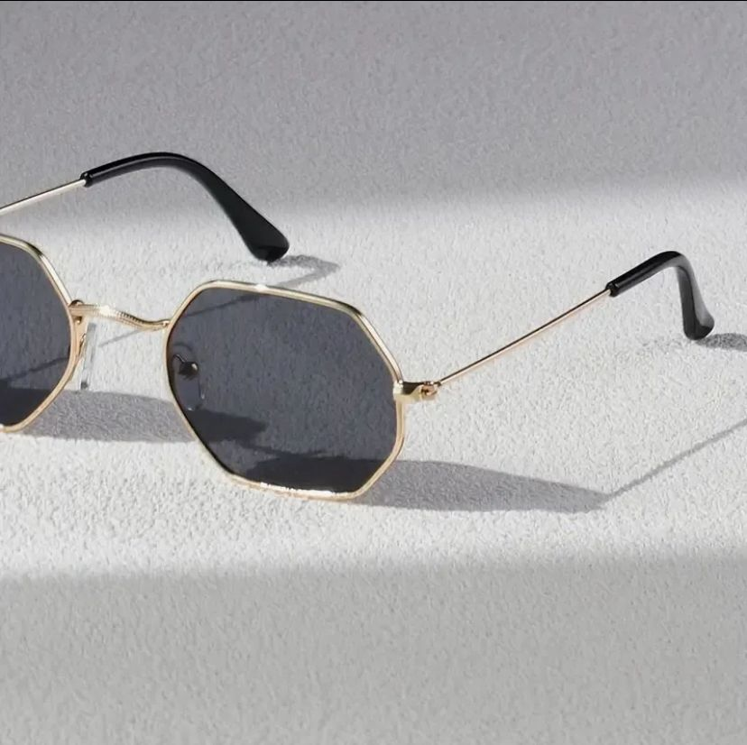Hexagonal Sunglasses – Gold Frame & Dark Lens | Unisex Stylish Eyewear